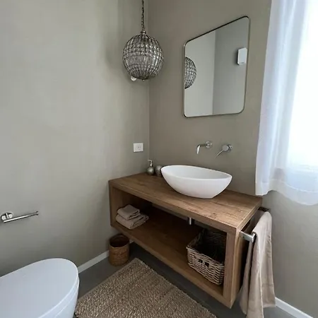 Torrione - & Pool דירה צ'יביטאנובה מארקה