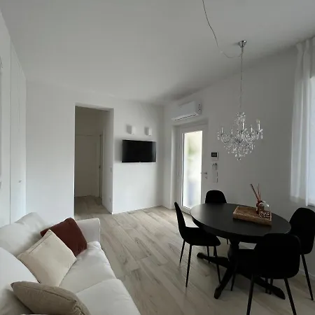 Torrione - & Pool * צ'יביטאנובה מארקה