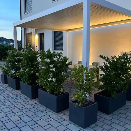 Torrione - & Pool צ'יביטאנובה מארקה