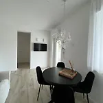 Torrione - & Pool Apartman *