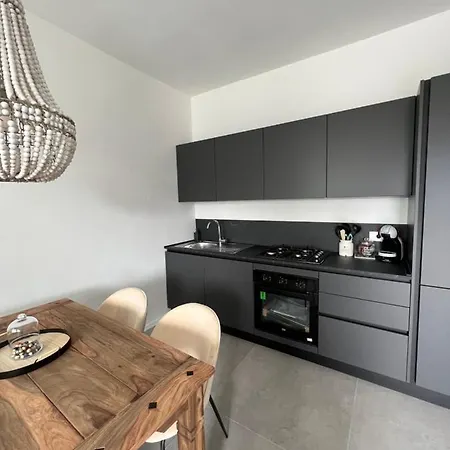 Апартаменты Torrione - & Pool Чивитанова-Марке