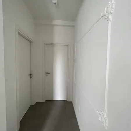 Torrione - & Pool Чивитанова-Марке