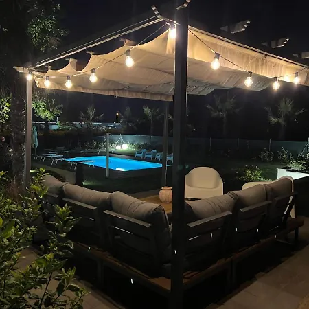 Torrione - & Pool Чивитанова-Марке