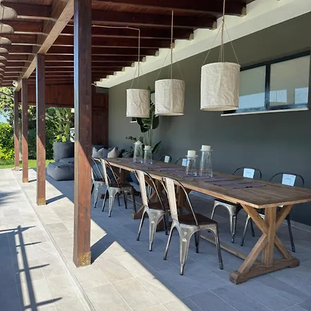 Torrione - & Pool Чивитанова-Марке